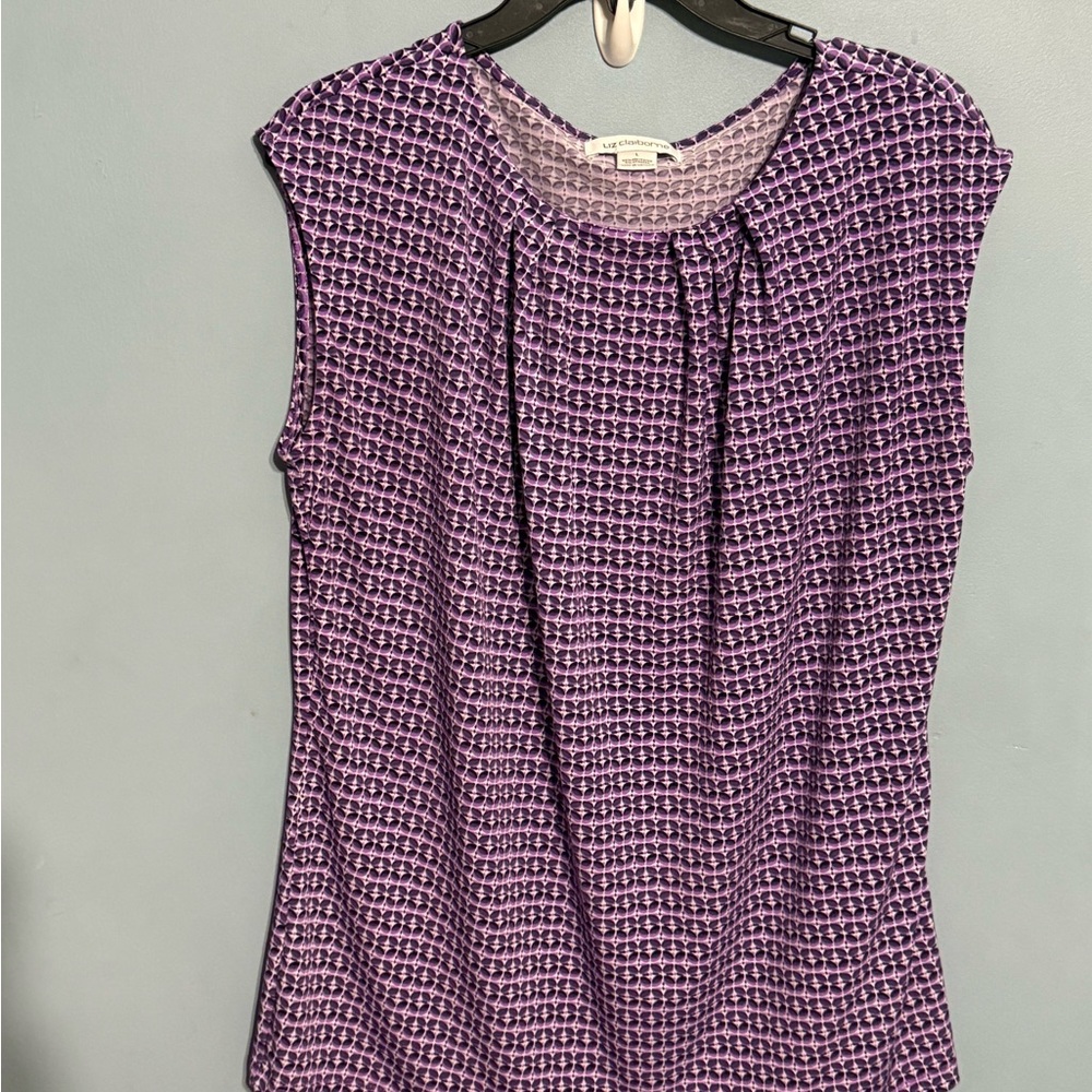 SELLING LIZ CLAIBORNE BLOUSE For WOMEN SIZE LARGE SLEEVELESS FLORAL COLOR USED
